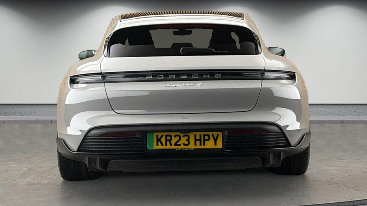 Porsche Taycan Image 4