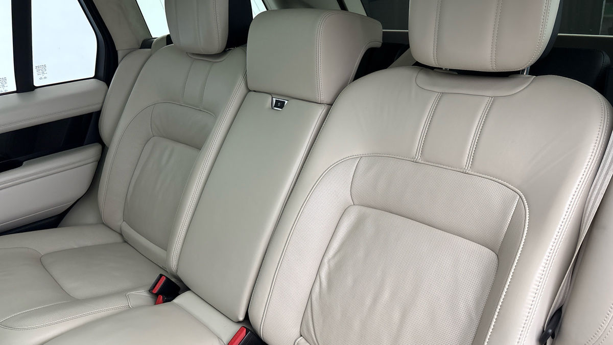 Land Rover Range Rover Image 8