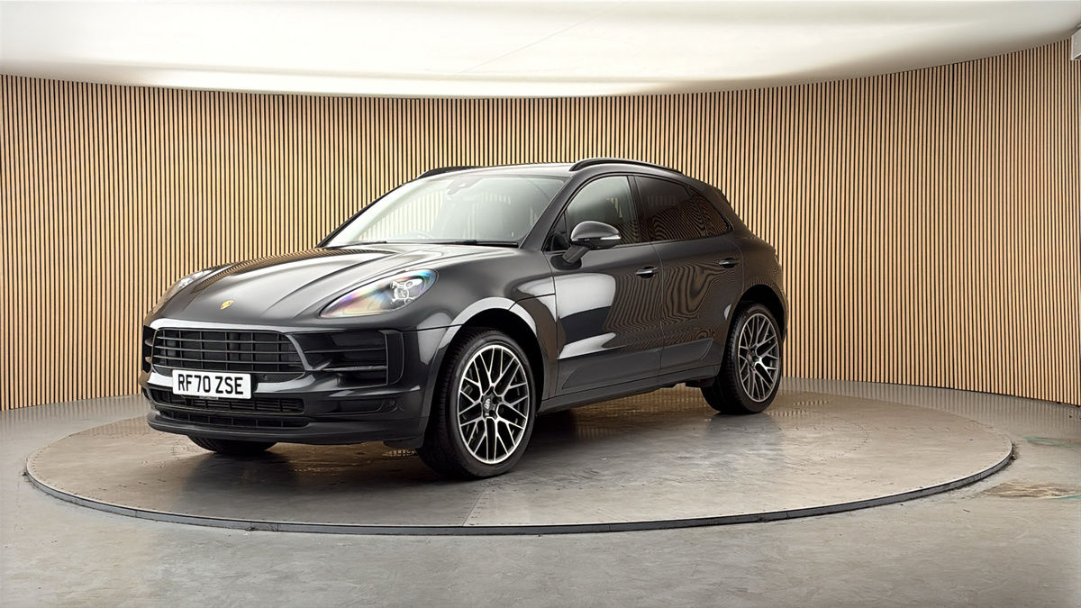 More views of Porsche Macan
