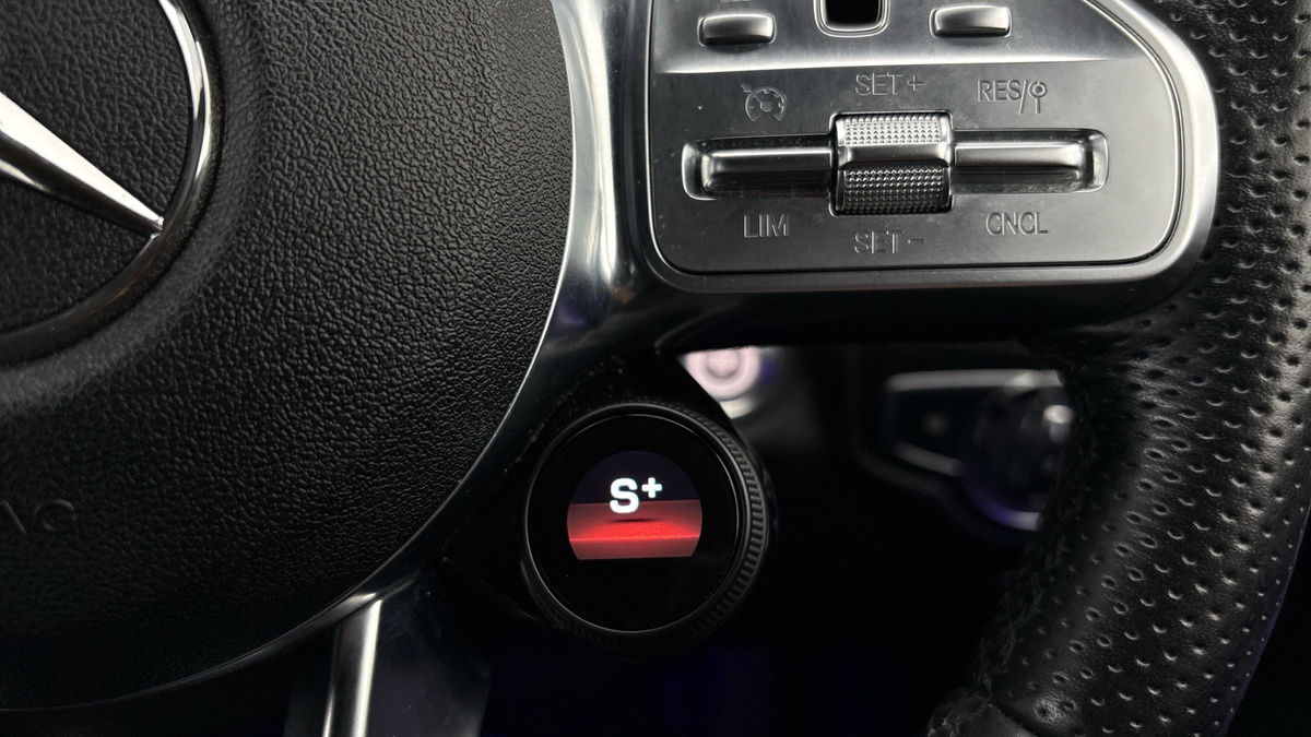 Mercedes-Benz GLC Image 25