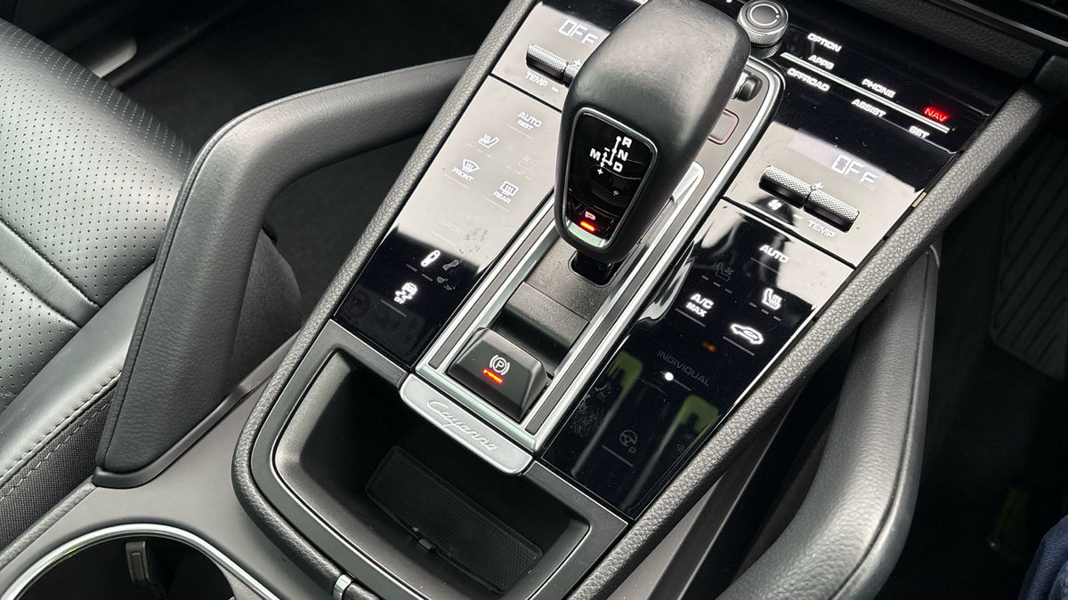 Porsche Cayenne Image 30