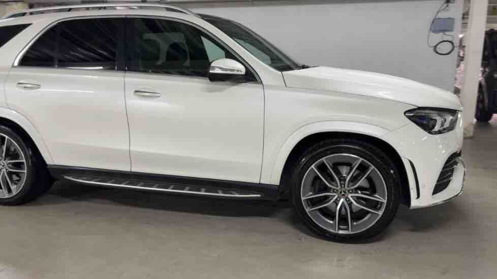 More views of Mercedes-Benz GLE