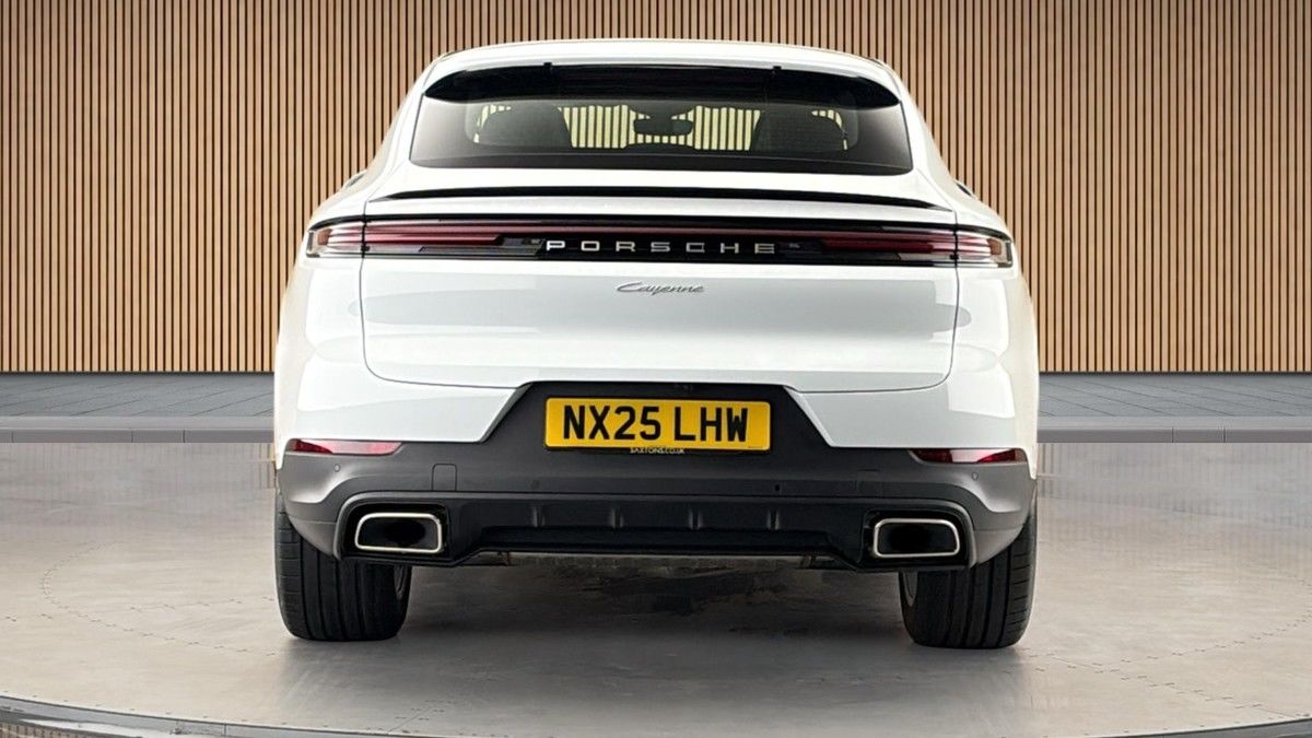 Porsche Cayenne Image 4