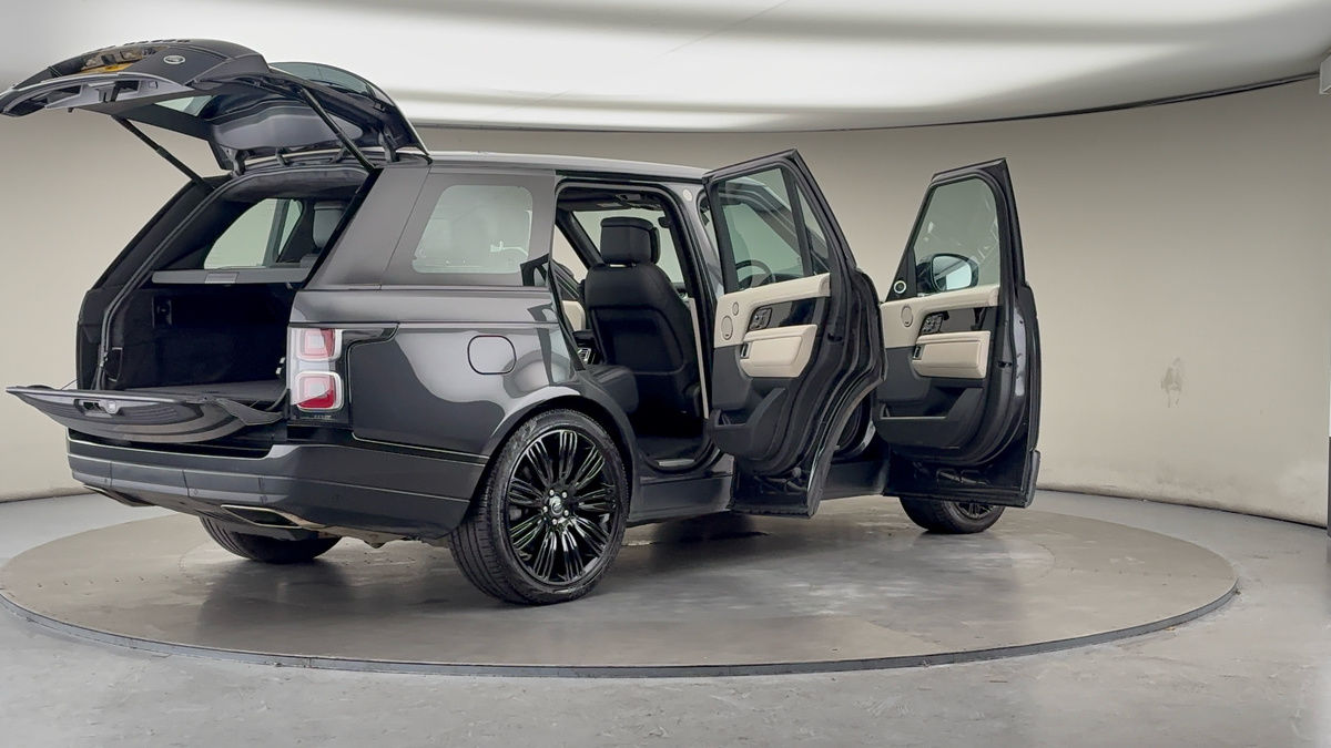 More views of Land Rover Range Rover