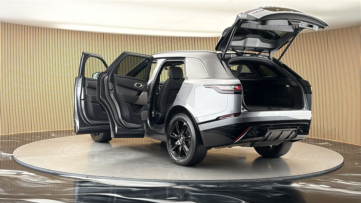 Land Rover Range Rover Velar Image 23