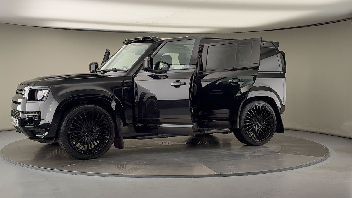 More views of Land Rover Defender 110
