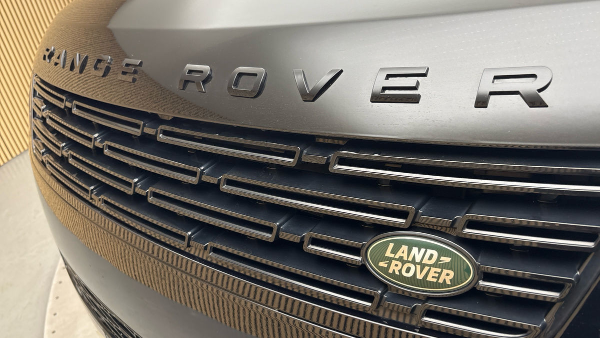 Land Rover Range Rover Sport Image 24