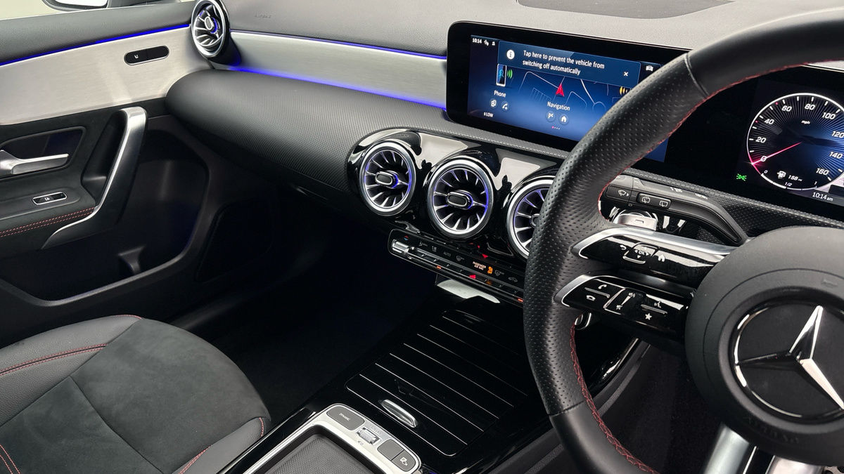 Mercedes-Benz A Class Image 18
