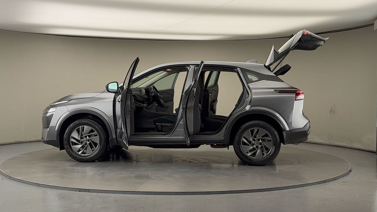 More views of Nissan Qashqai