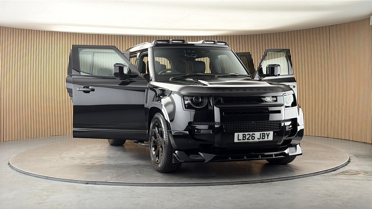 More views of Land Rover Defender 110