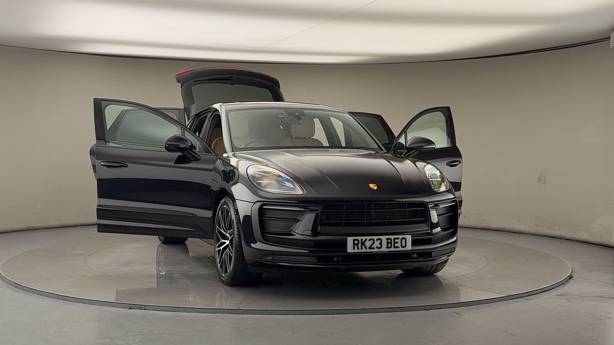 More views of Porsche Macan