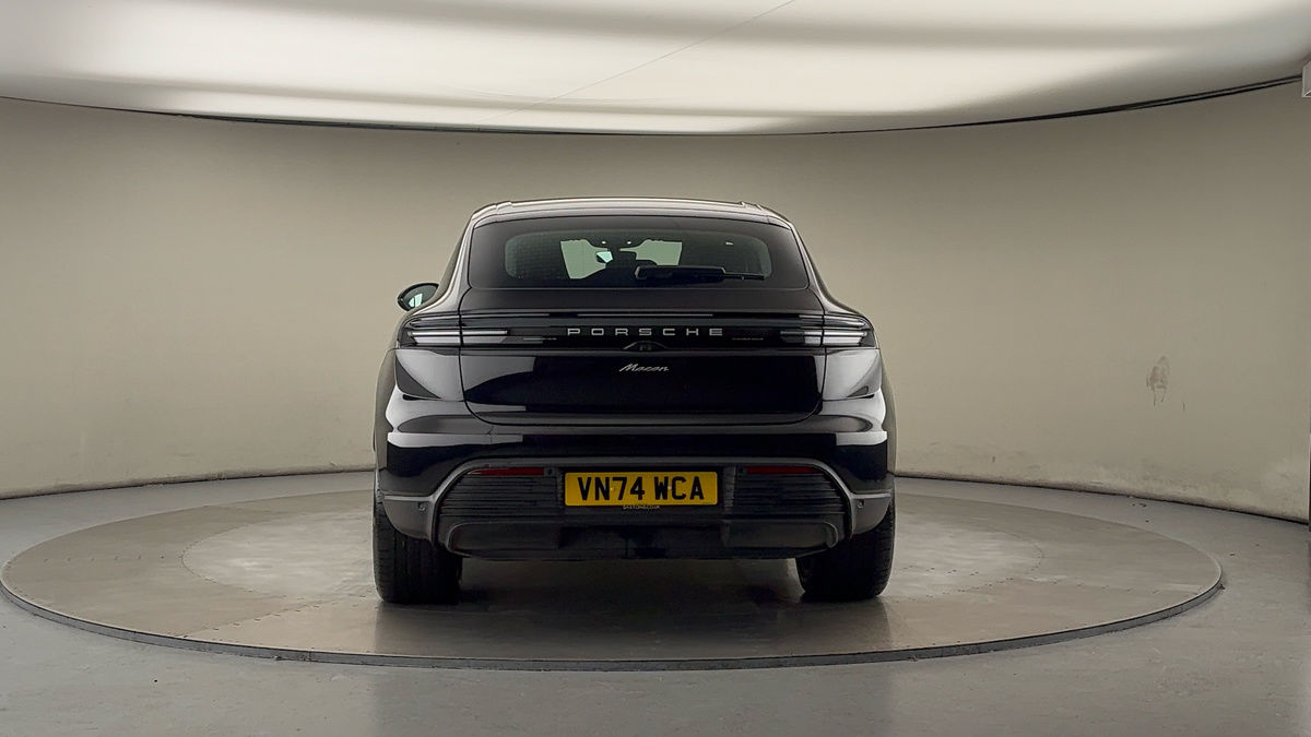 More views of Porsche Macan
