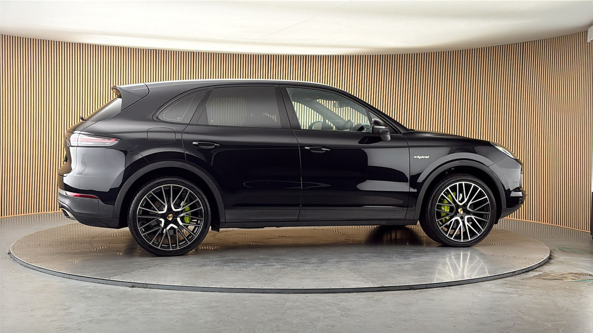 More views of Porsche Cayenne