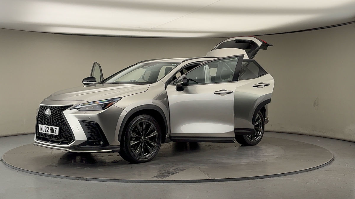 Lexus NX Image 22