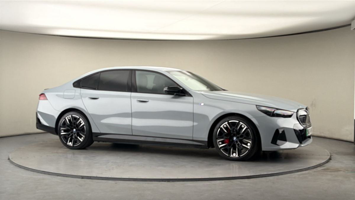More views of BMW i5