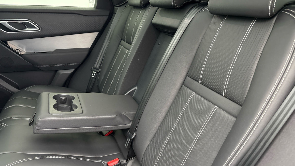 Land Rover Range Rover Velar Image 9