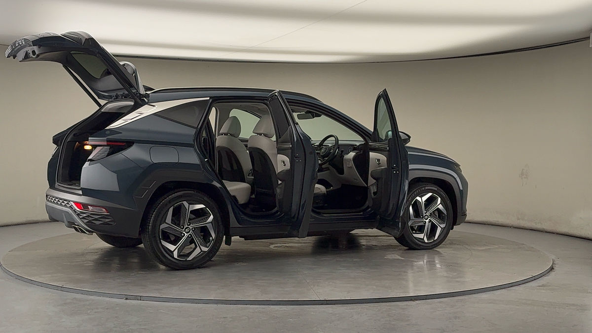 More views of Hyundai TUCSONix35