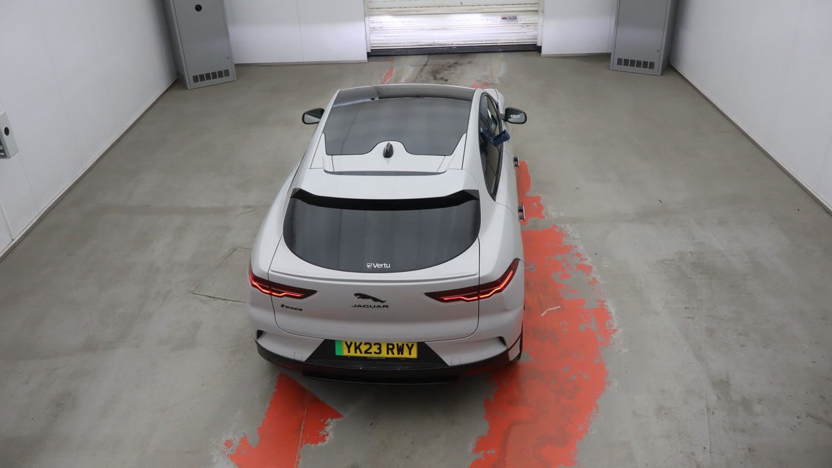 Jaguar I-PACE Image 8