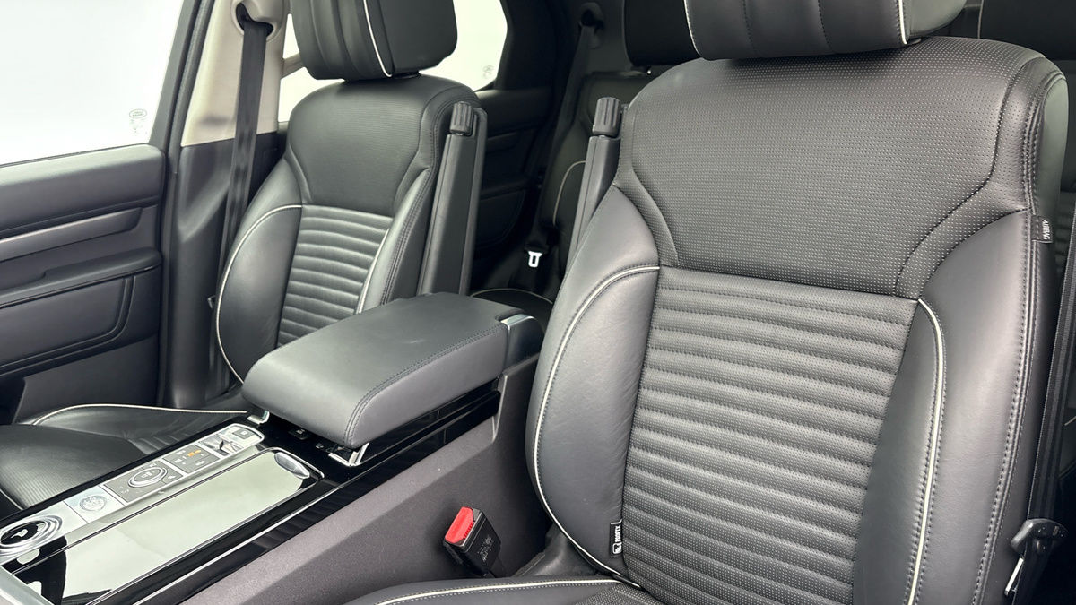 Land Rover Discovery Image 7