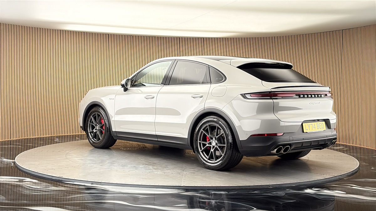 More views of Porsche Cayenne