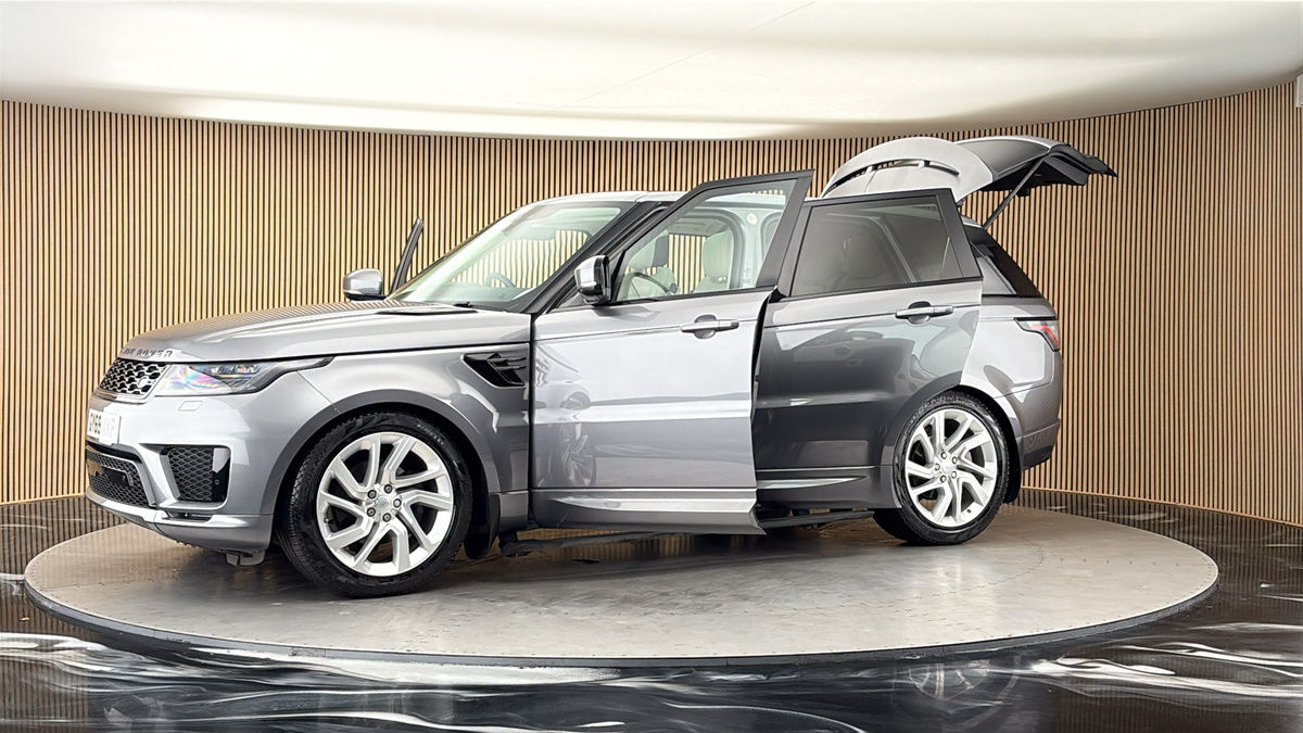 More views of Land Rover Range Rover Sport
