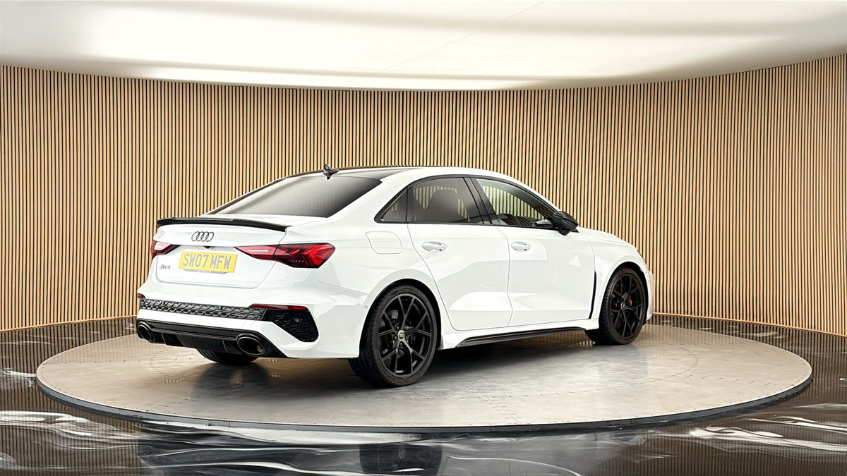 Audi RS3 Image 21
