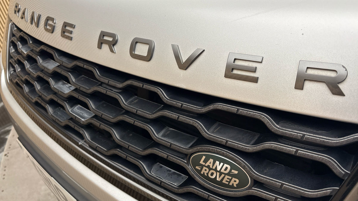Land Rover Range Rover Sport Image 24