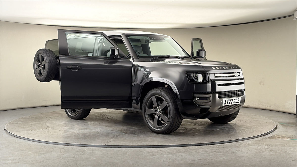 More views of Land Rover Defender 90