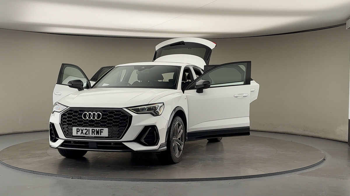 More views of Audi Q3