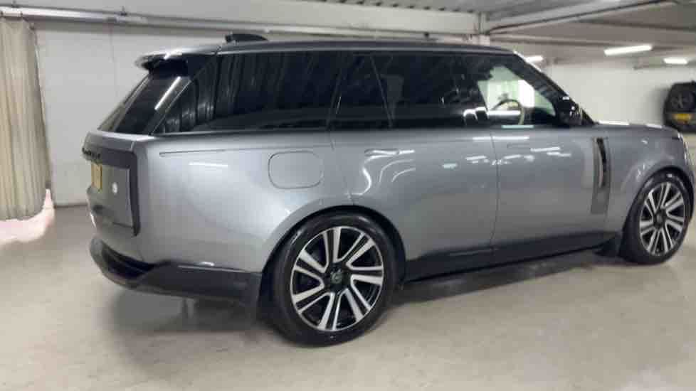 More views of Land Rover Range Rover