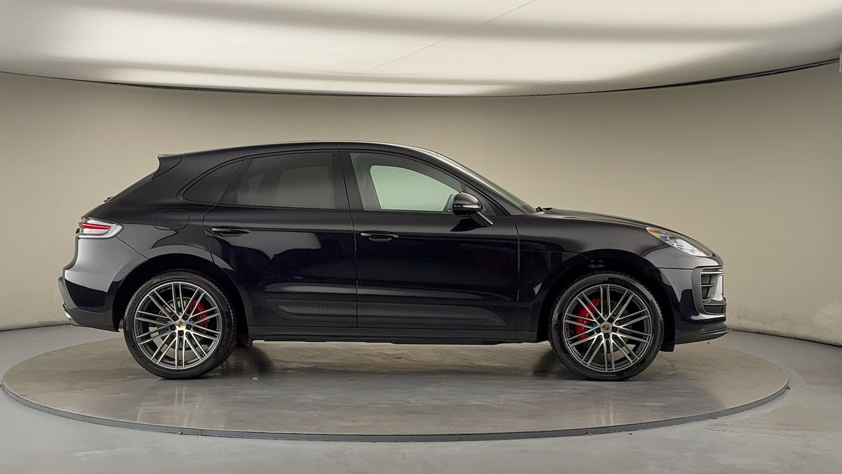 Porsche Macan Image 16