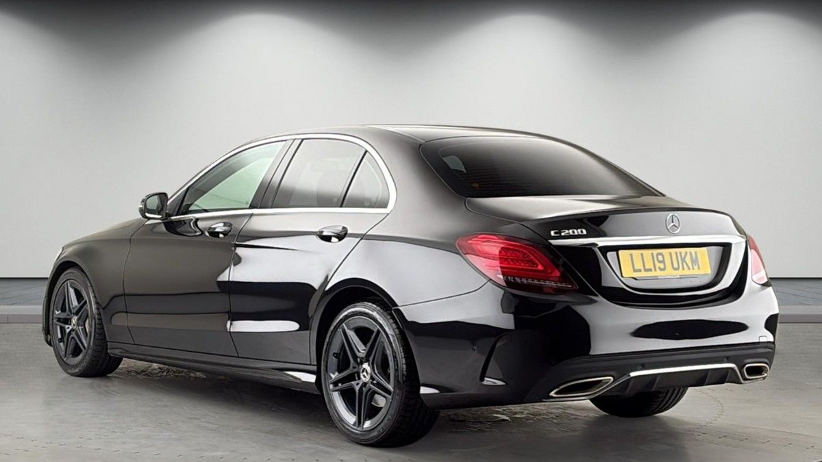 Mercedes-Benz C Class Image 2