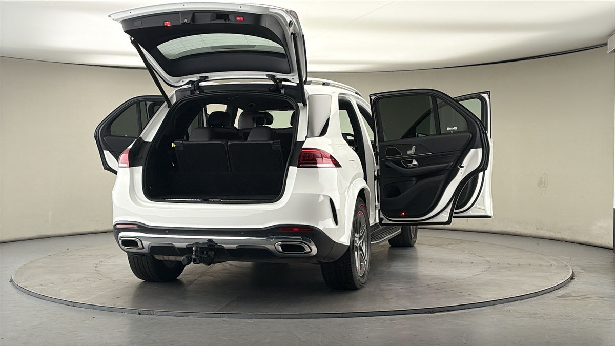 More views of Mercedes-Benz GLE