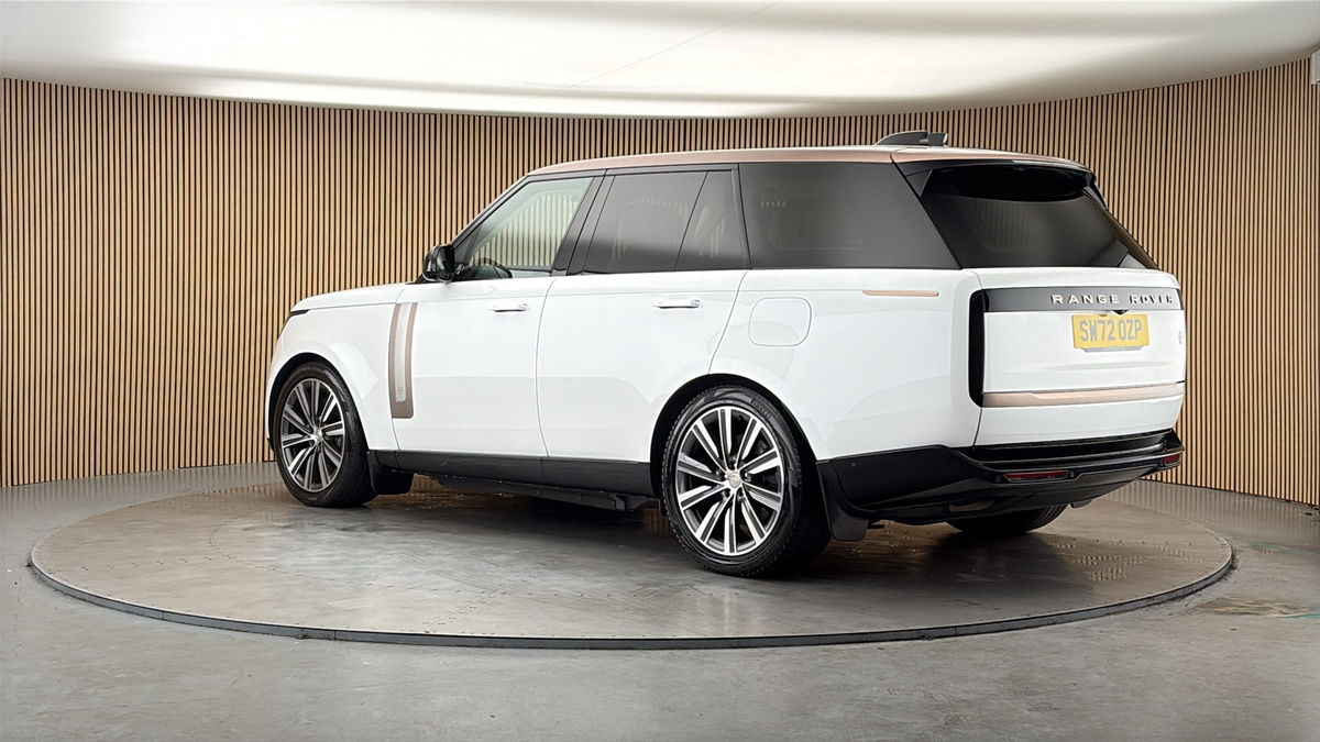 More views of Land Rover Range Rover