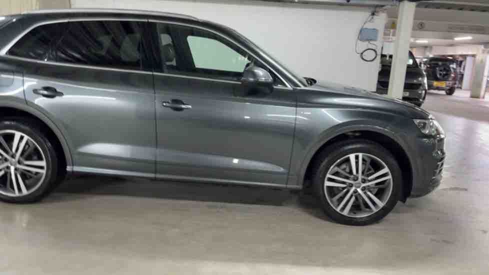 More views of Audi Q5