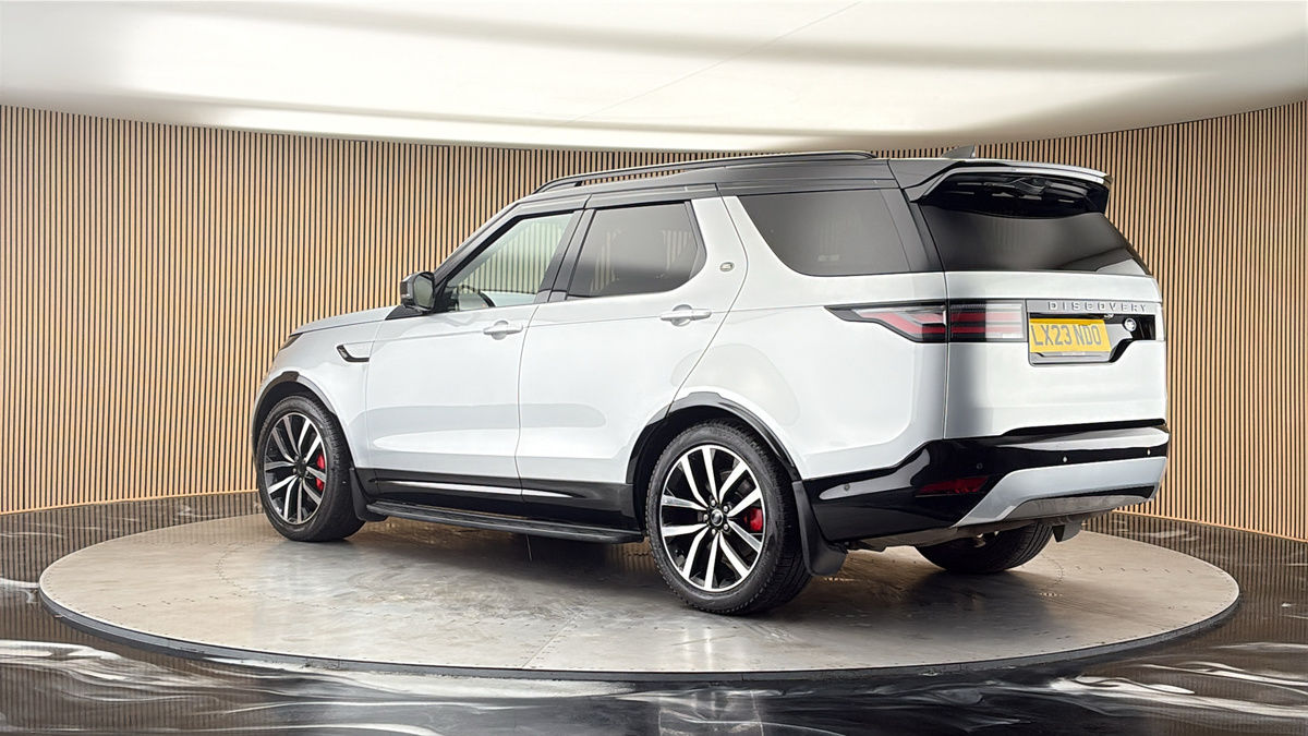 More views of Land Rover Discovery