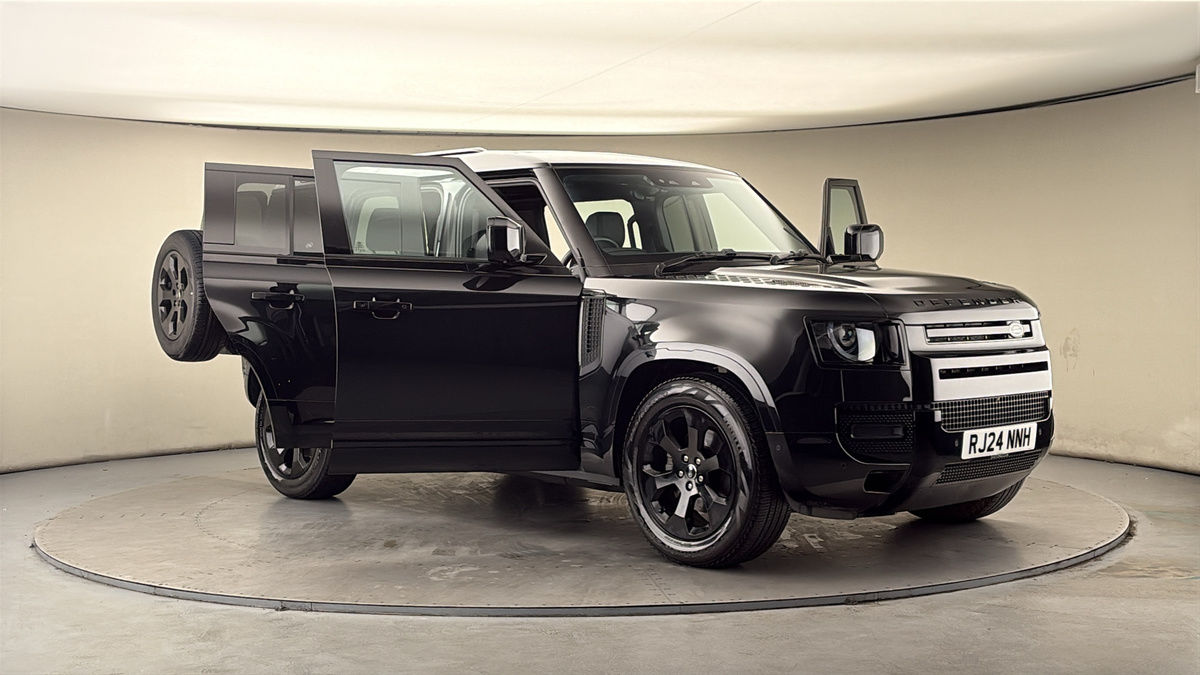 More views of Land Rover Defender 110