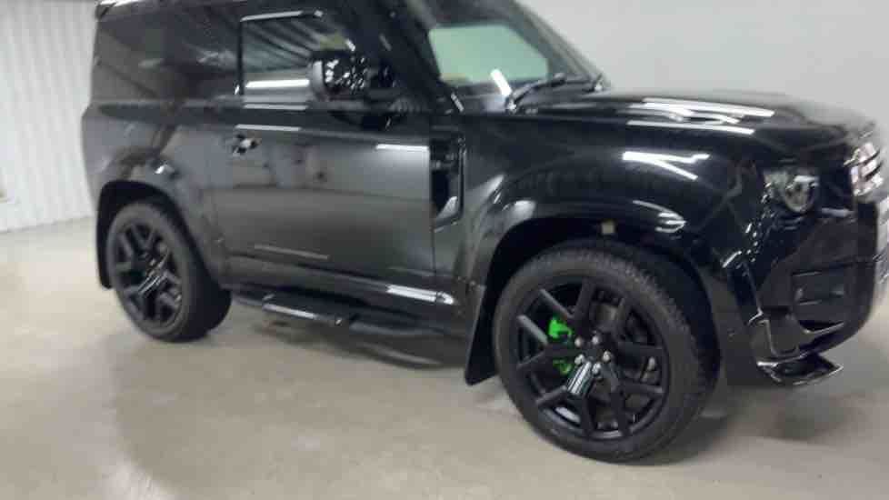 More views of Land Rover Defender 90