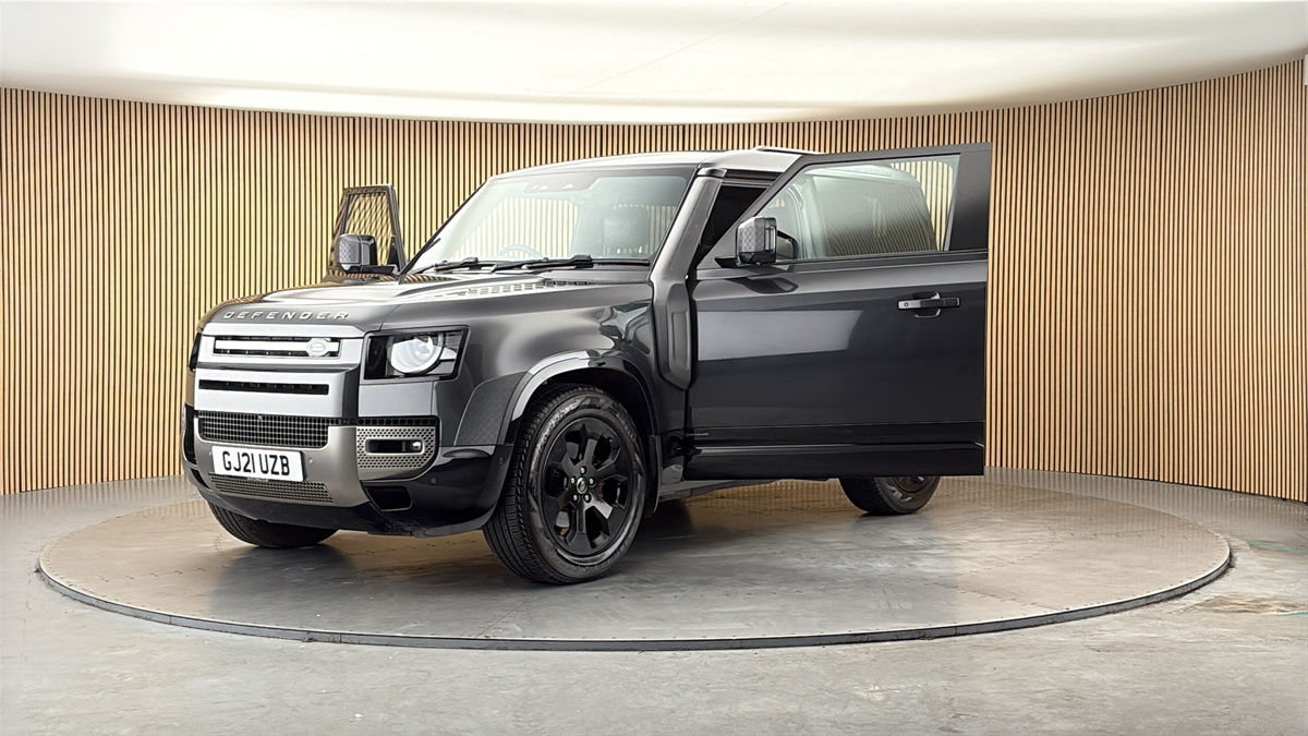 More views of Land Rover Defender 90