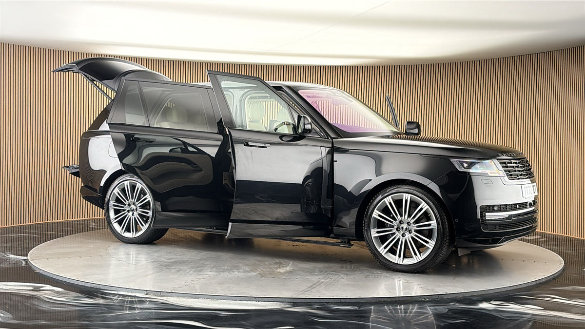 More views of Land Rover Range Rover