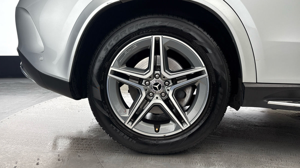 Mercedes-Benz GLE Image 10