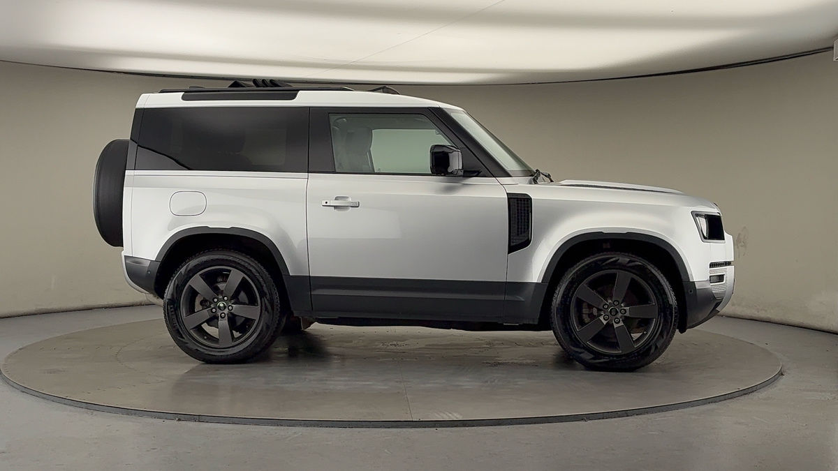 More views of Land Rover Defender 90