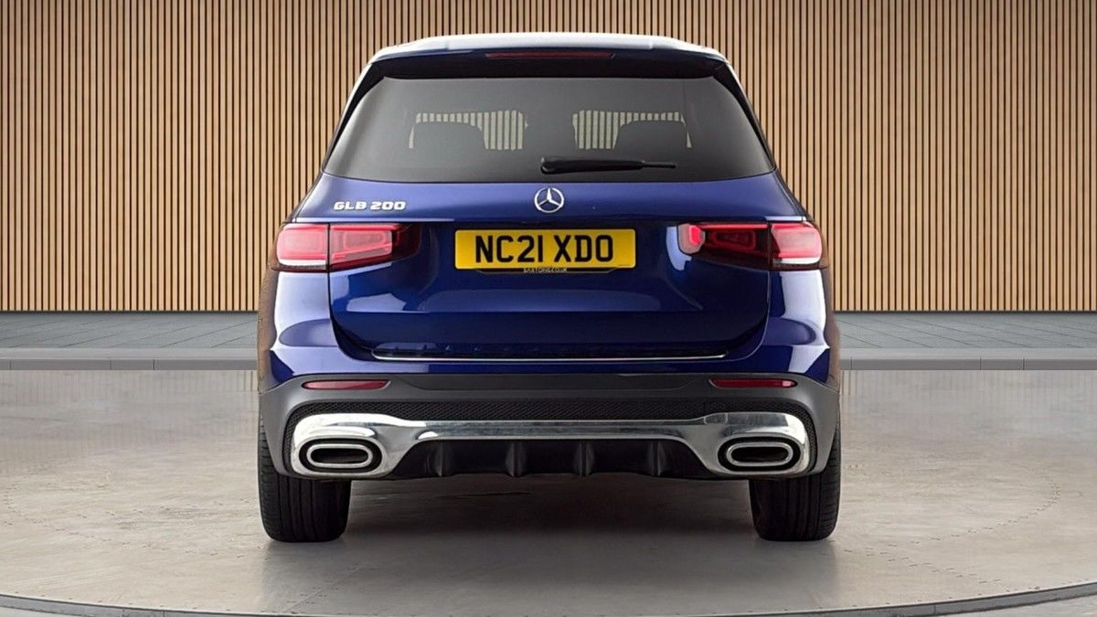 Mercedes-Benz GLB Image 4