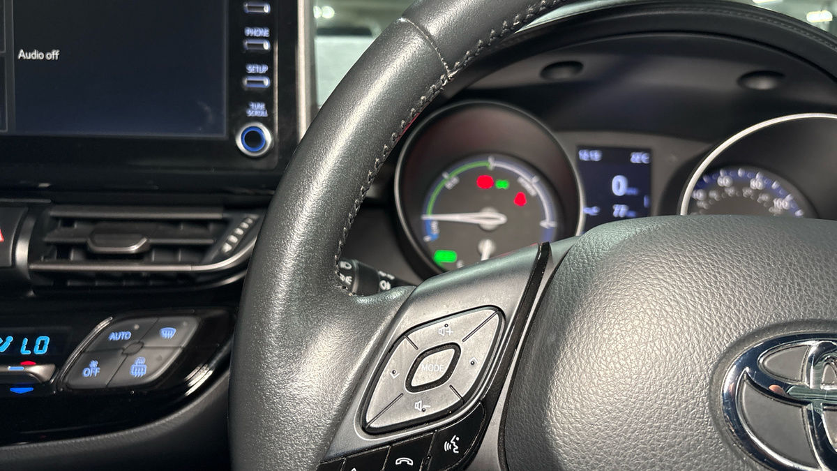 Toyota C-HR Image 13