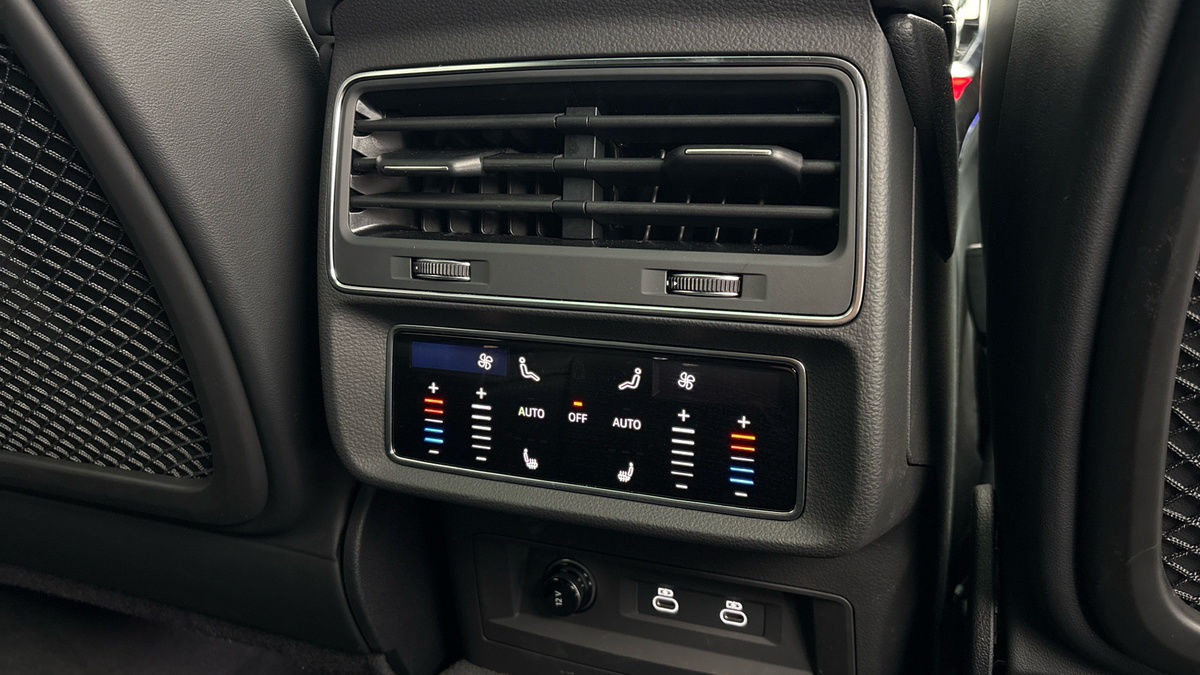 Audi Q8 Image 26
