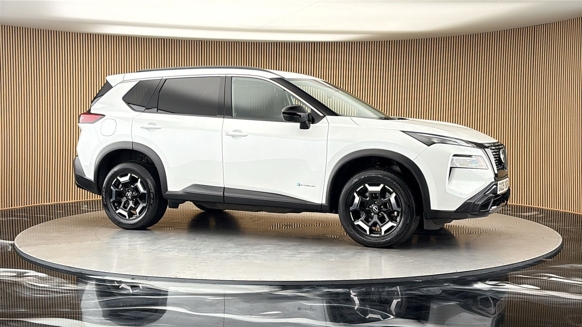 More views of Nissan X-Trail