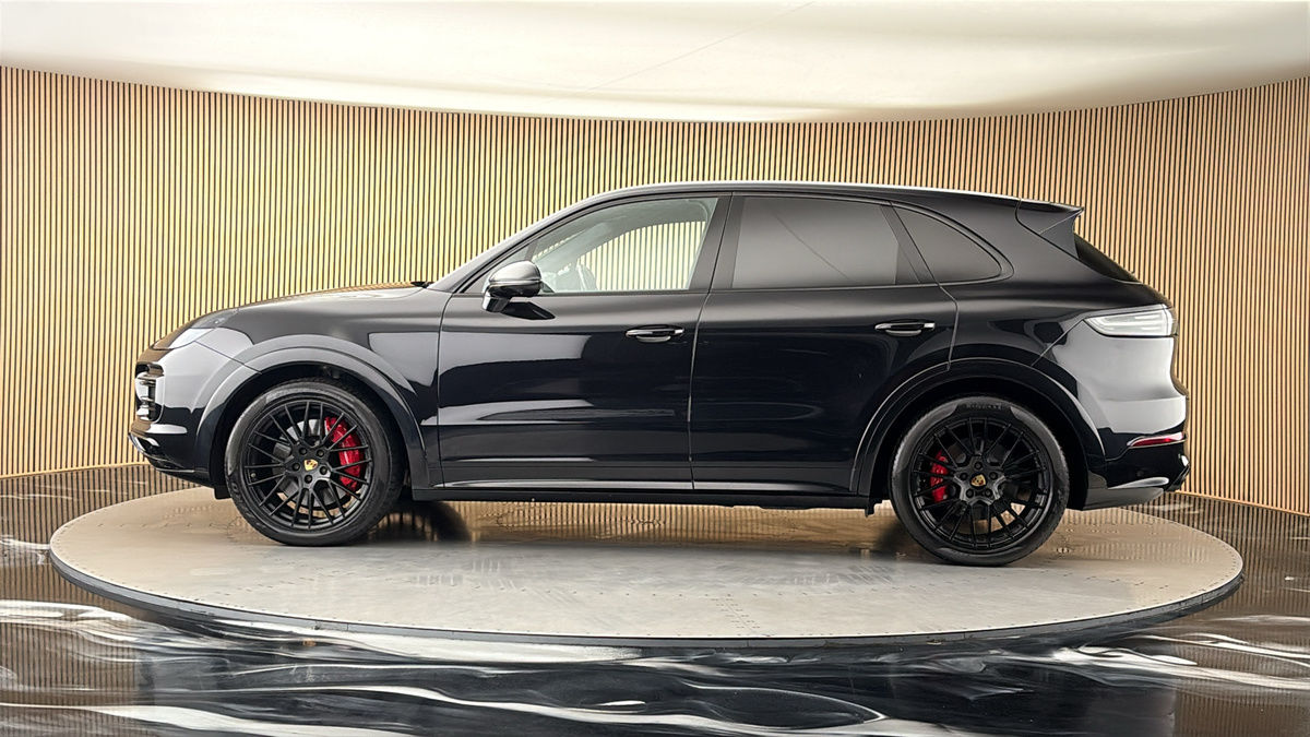 More views of Porsche Cayenne