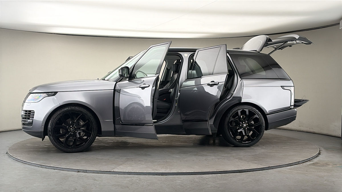 More views of Land Rover Range Rover