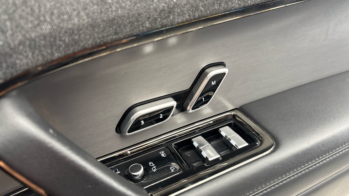 Land Rover Range Rover Sport Image 26