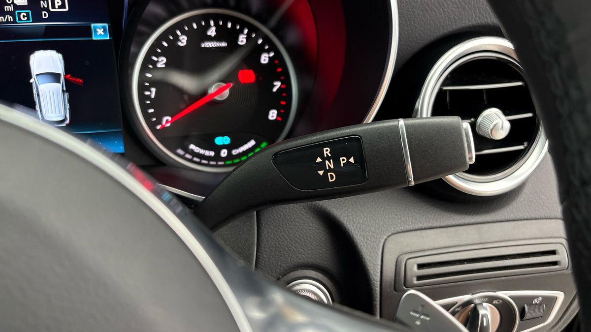 Mercedes-Benz GLC Image 28